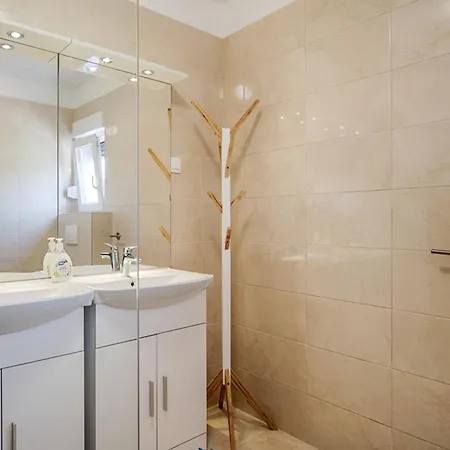 New With Pool, 600 M From The - By Traveler Tourist Agency Krk Id 2164 Villa