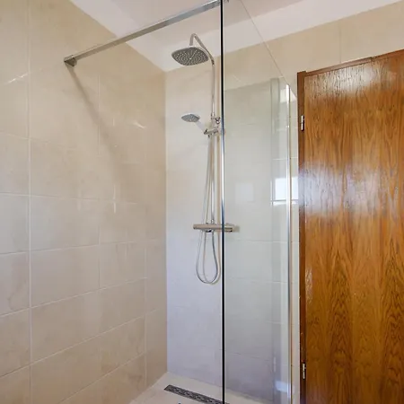 New With Pool, 600 M From The - By Traveler Tourist Agency Krk Id 2164 Pinezići
