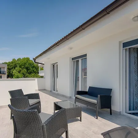 New With Pool, 600 M From The - By Traveler Tourist Agency Krk Id 2164