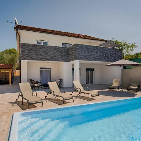 New With Pool, 600 M From The - By Traveler Tourist Agency Krk Id 2164 Villa
