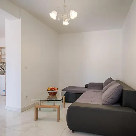 New With Pool, 600 M From The - By Traveler Tourist Agency Krk Id 2164 Villa