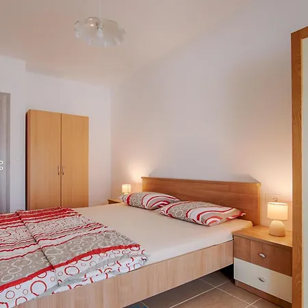 New With Pool, 600 M From The - By Traveler Tourist Agency Krk Id 2164 *