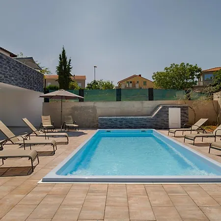 New With Pool, 600 M From The - By Traveler Tourist Agency Krk Id 2164 Villa