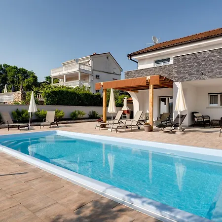 New With Pool, 600 M From The - By Traveler Tourist Agency Krk Id 2164 Pinezići