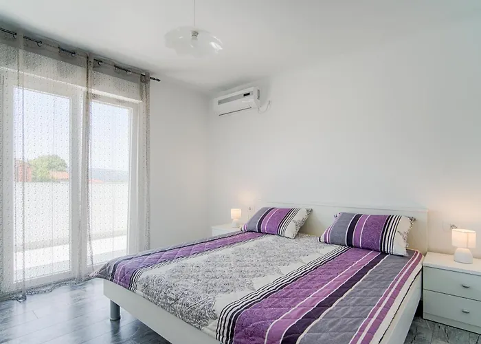 New With Pool, 600 M From The - By Traveler Tourist Agency Krk Id 2164 Vila *