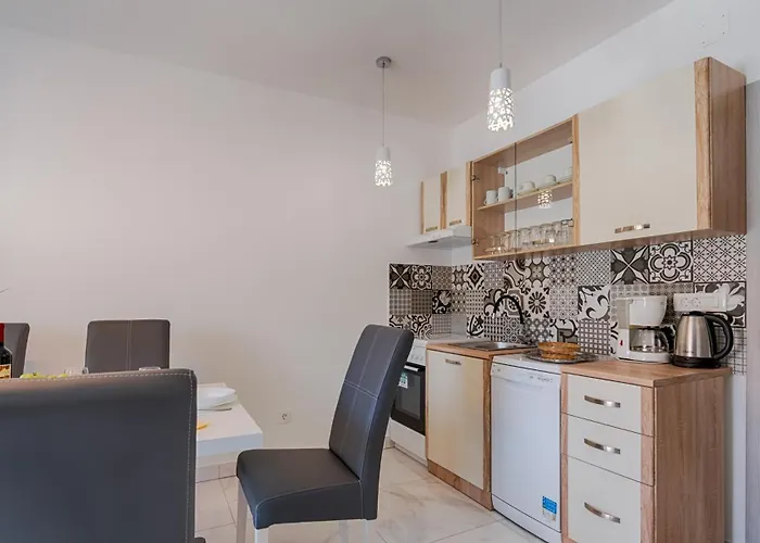 Vila New With Pool, 600 M From The - By Traveler Tourist Agency Krk Id 2164 Pinezići