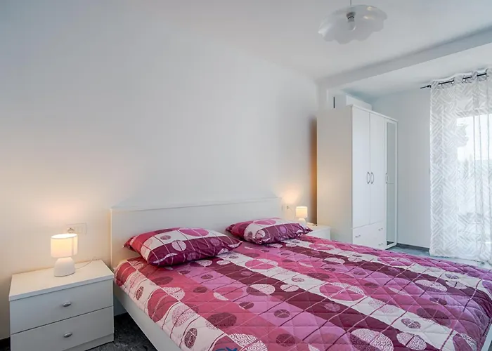 New With Pool, 600 M From The - By Traveler Tourist Agency Krk Id 2164 Pinezići