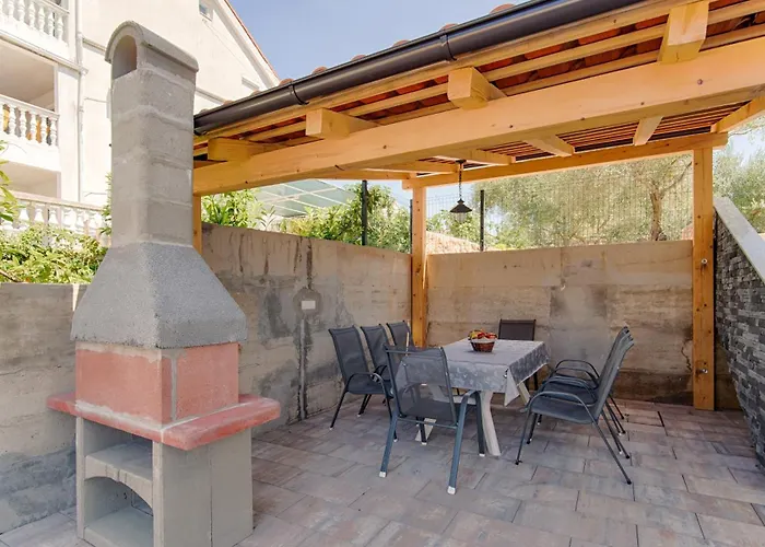 New With Pool, 600 M From The - By Traveler Tourist Agency Krk Id 2164 * Pinezići