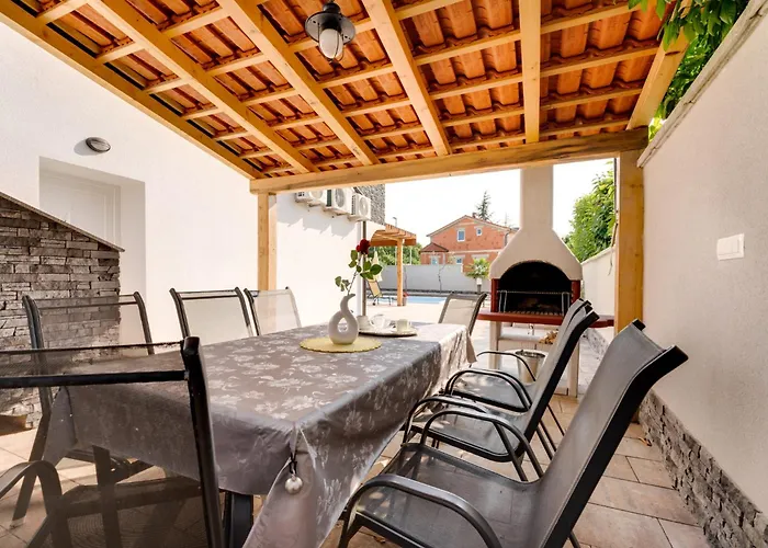 New With Pool, 600 M From The - By Traveler Tourist Agency Krk Id 2164 * Pinezići